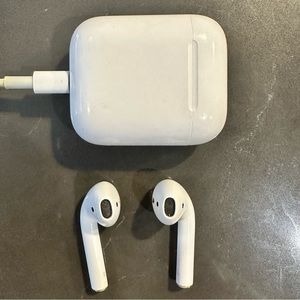 Apple AirPods